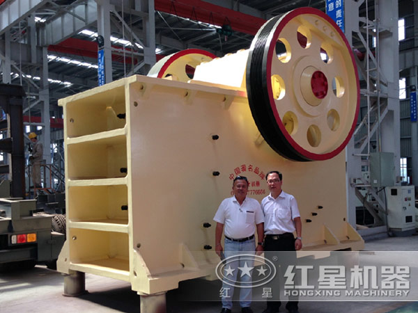 客户访问混凝土破碎机厂家 客户访问混凝土破碎机厂家