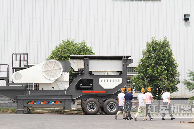 客户考察建筑渣土粉碎机厂家