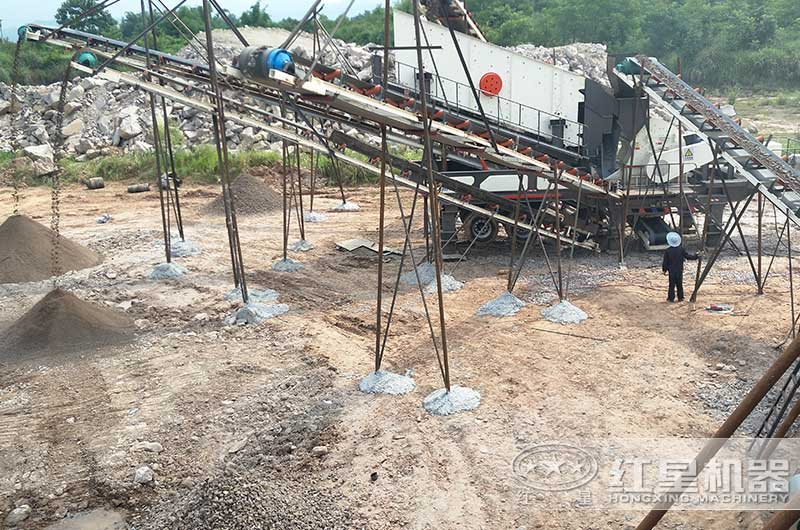 移动反击式破碎机 移动反击式破碎机