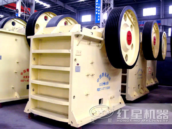 白云石颚式破碎机正面展示图 白云石颚式破碎机正面展示图