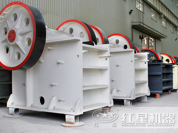 石灰石颚式破碎机